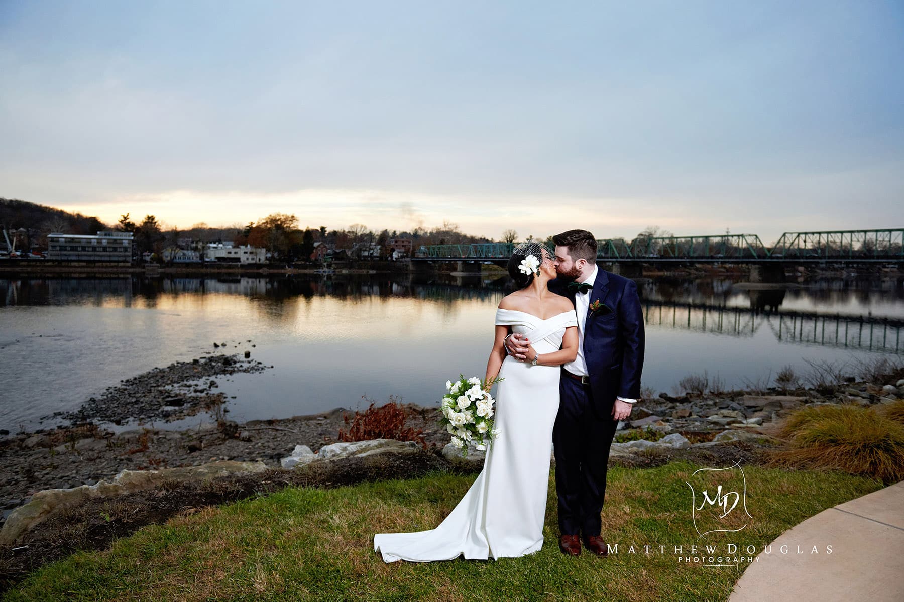 lambertville station inn wedding photo at dusk