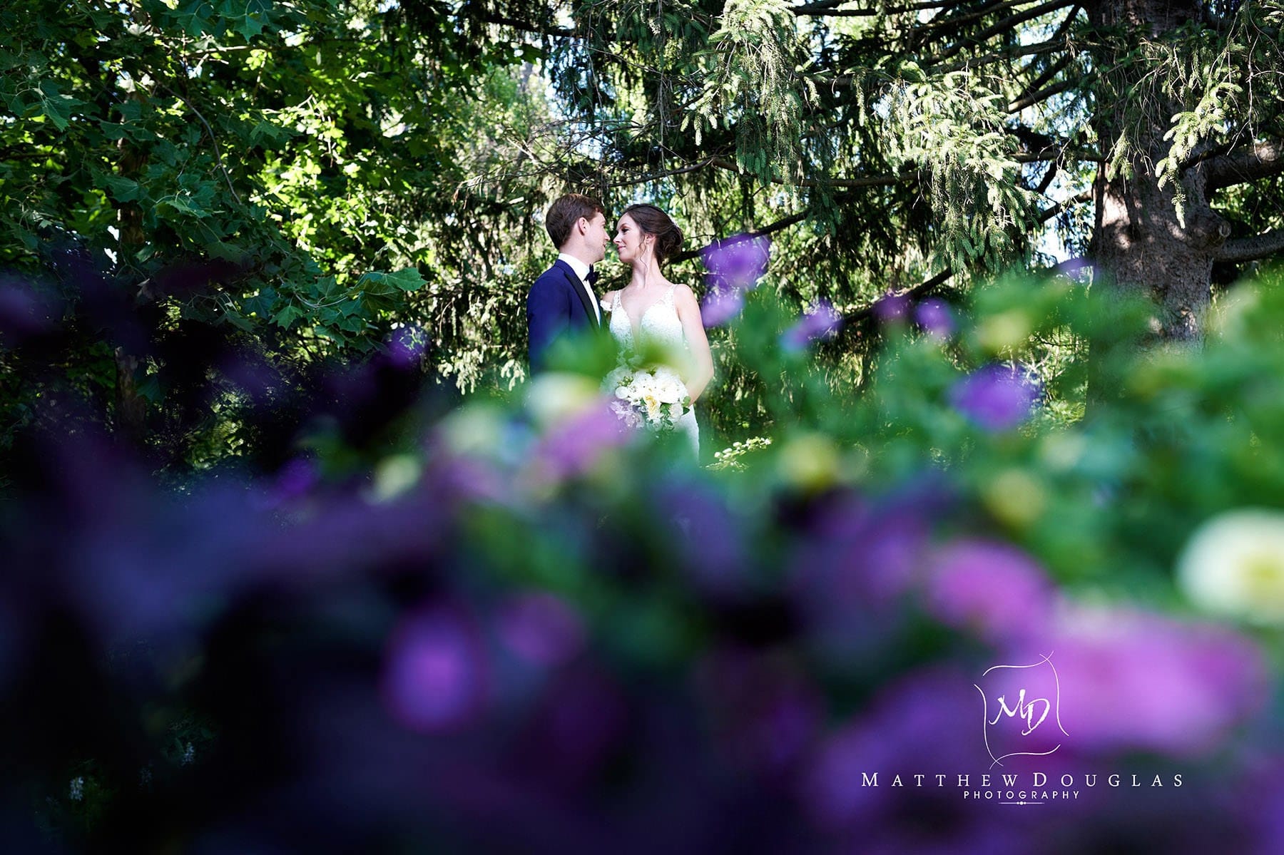 farmhouse at the grand colonial wedding photo in summer