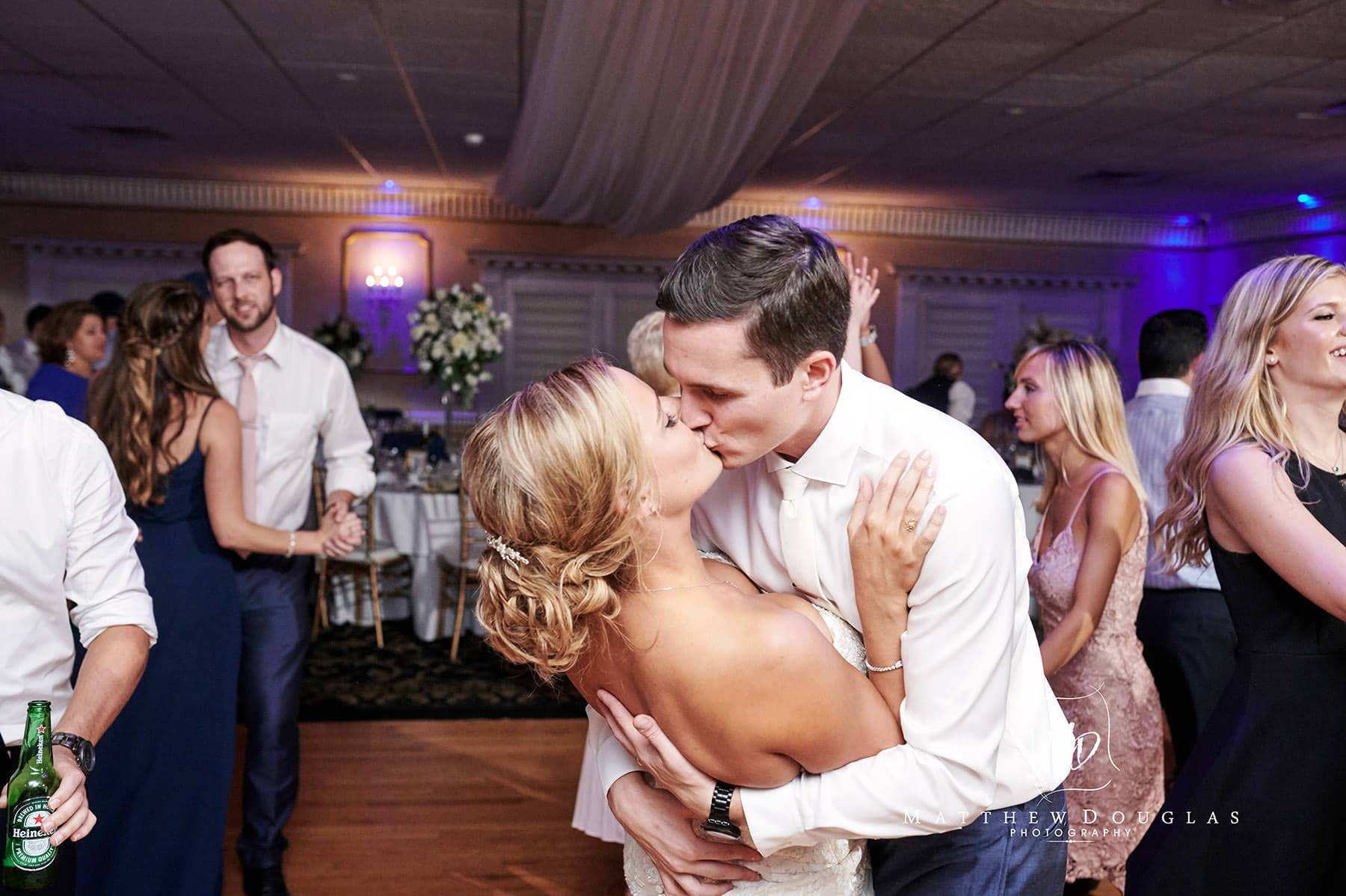 Chandelier Flanders Valley Wedding dance floor kiss photo