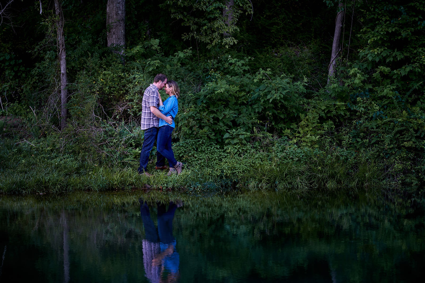 romantic engagement photo at Natirar